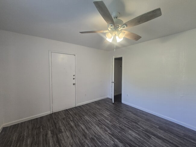 Photo - 7518 Hummingbird Ln
