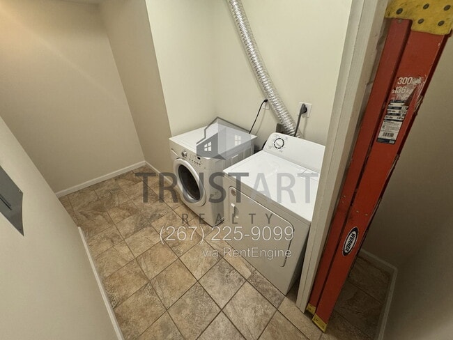 Photo - 1609 W Diamond St Unit 1
