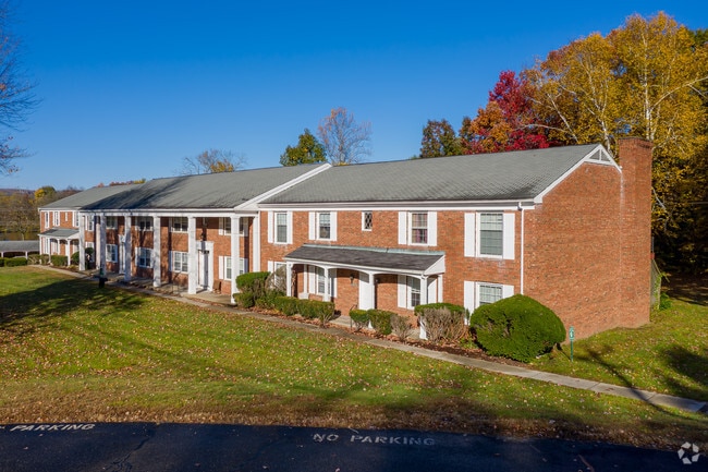 Winthrop Court Apartments