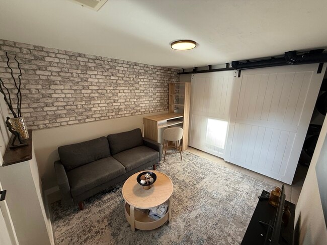 Photo - 805 Heather Dr