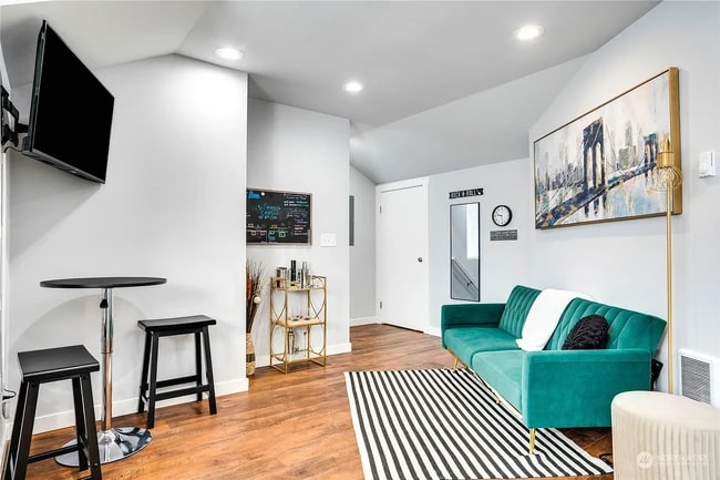 Photo - 640 N Anderson St Unidad Detached ADU