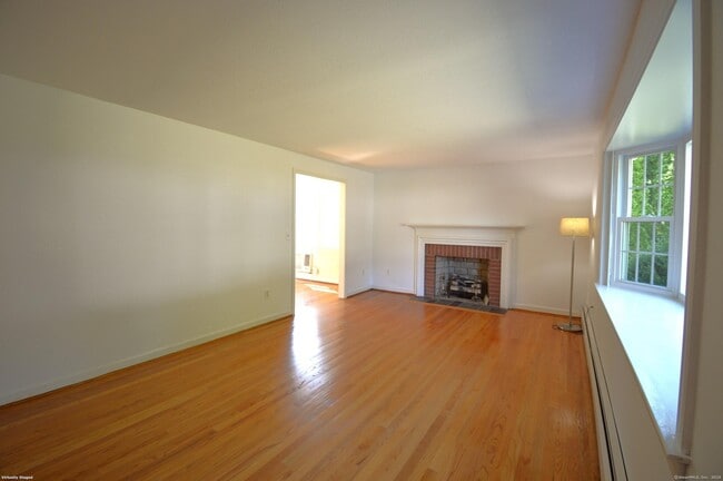 Photo - 18 Overbrook Rd