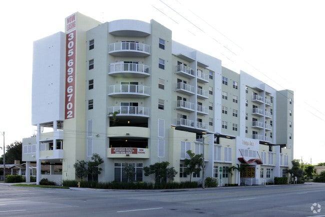 Photo - Biscayne Court Apartments