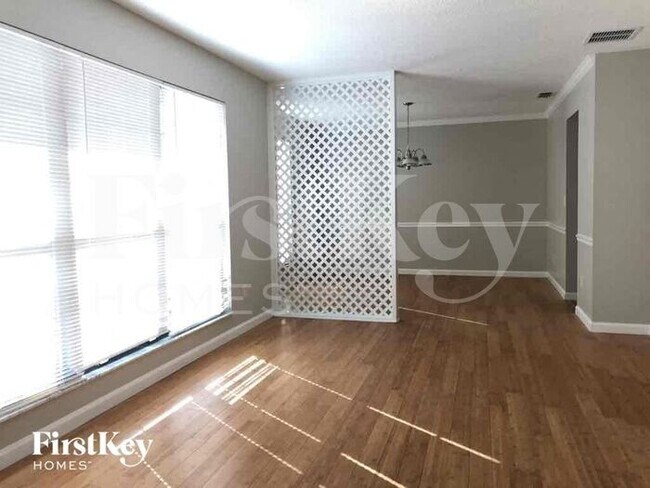 Photo - 2462 Ridgecrest Ave