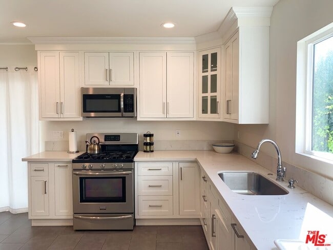 Photo - 1123 S Clark Dr