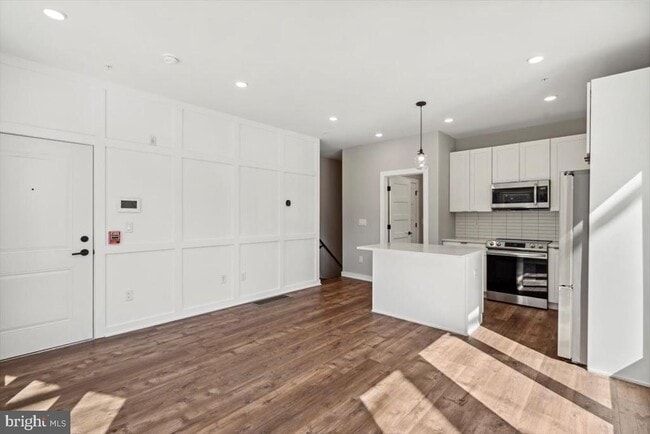 Photo - 3801 Hamilton St Unit B