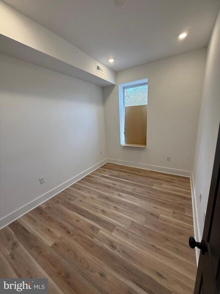 Photo - 1543 N 33rd St