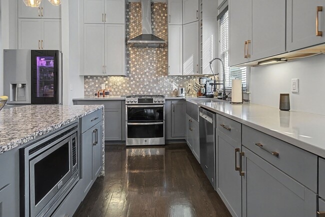 Photo - 2206B White Ave
