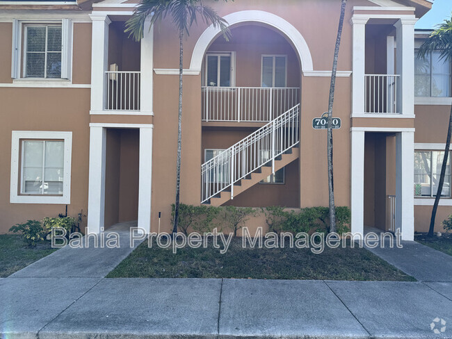 Building Photo - 7040 NW 177th St Unit Apt 200