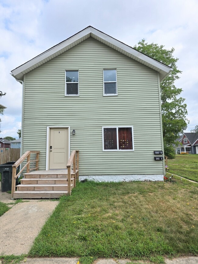 Building Photo - 820 Sherman Ave Rental