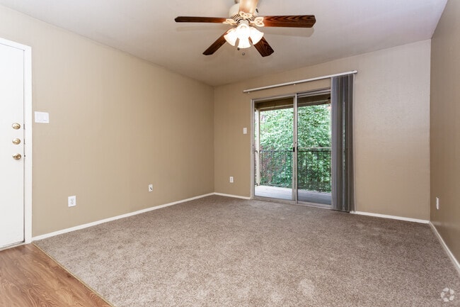 2BR,1BA-Summit