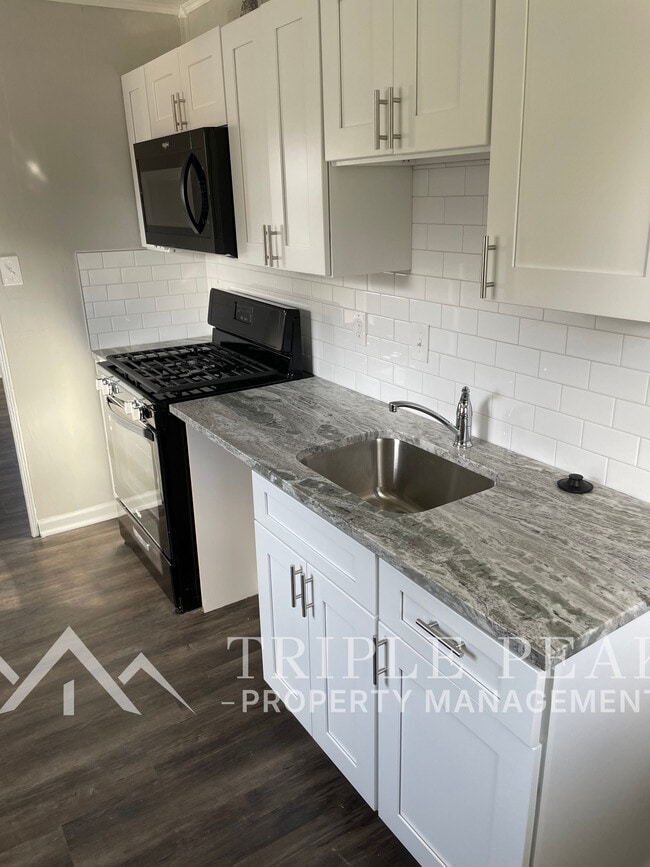 Photo - 1703 4th Ave