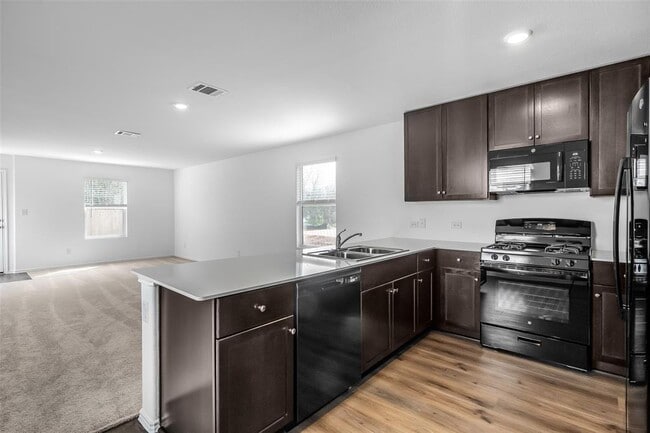 Photo - 61 Trinity Cir