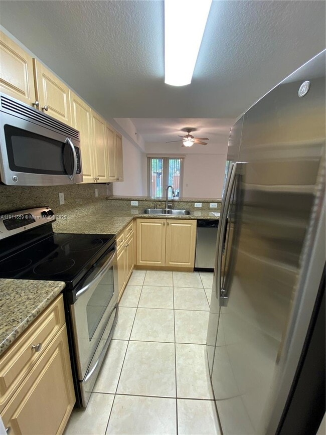 Photo - 919 SW 143rd Terrace House