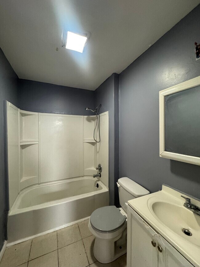Photo - 57 Bassett St Unit 2
