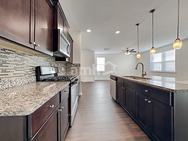 Photo - 509 Wayton Cir