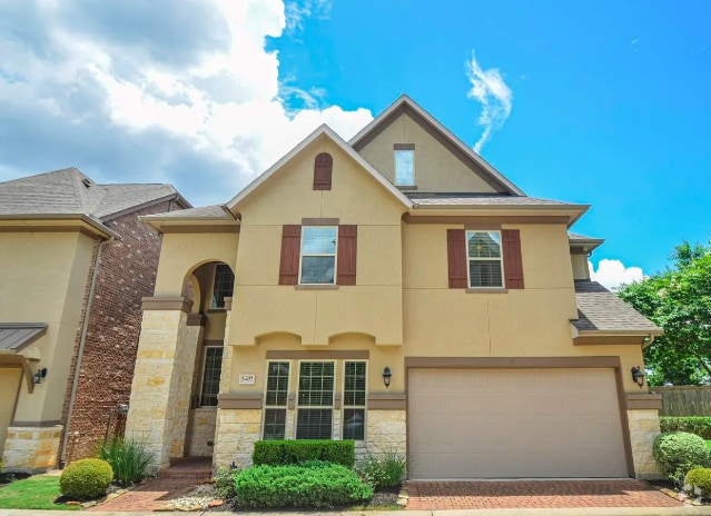 Building Photo - Spacious 3-Bedroom Retreat with 2.5 Baths ... Rental