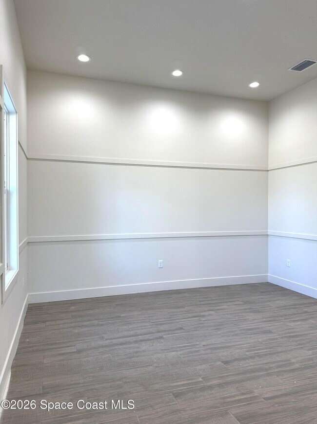 Photo - 2781 Edington Dr