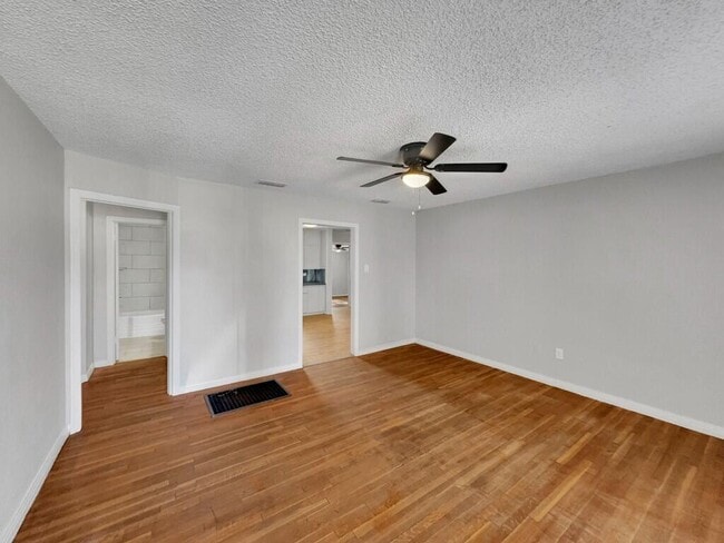 Photo - 3815 32nd St