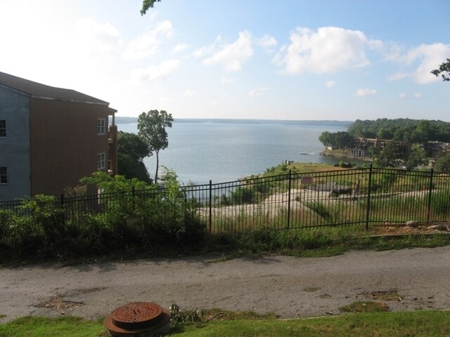 Photo - Crown Pointe Condominiums