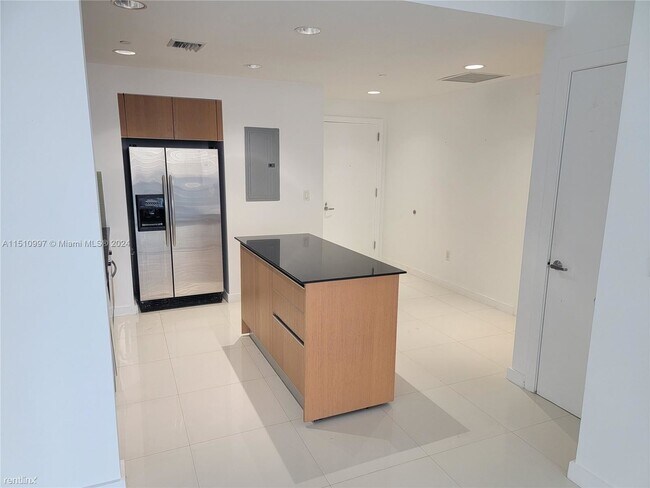 Photo - 1 br, 1 bath Condo - 1050 Brickell Ave Apt... Unidad Apt 3004