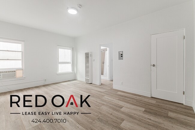 Building Photo - 354 E Cypress Ave Unit 9M