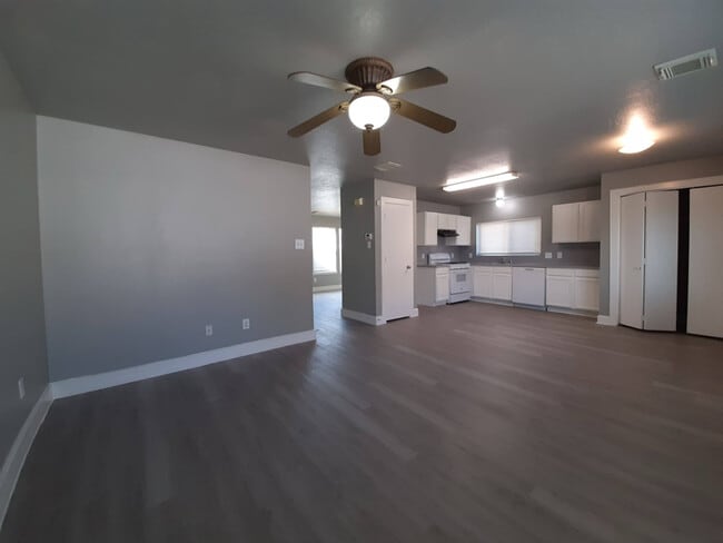 Photo - 6103 Settlers Square Ln