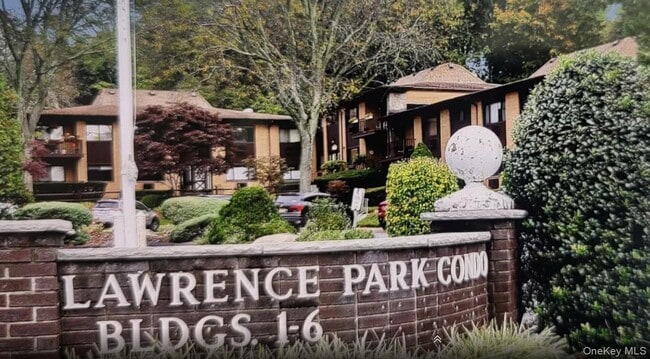 Building Photo - 5 W Lawrence Park Dr Unit 6