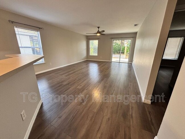 Photo - 942 Wynfield Cir