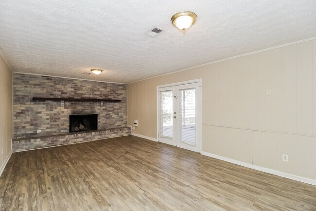 Photo - 3334 Heatherwood Ln SW