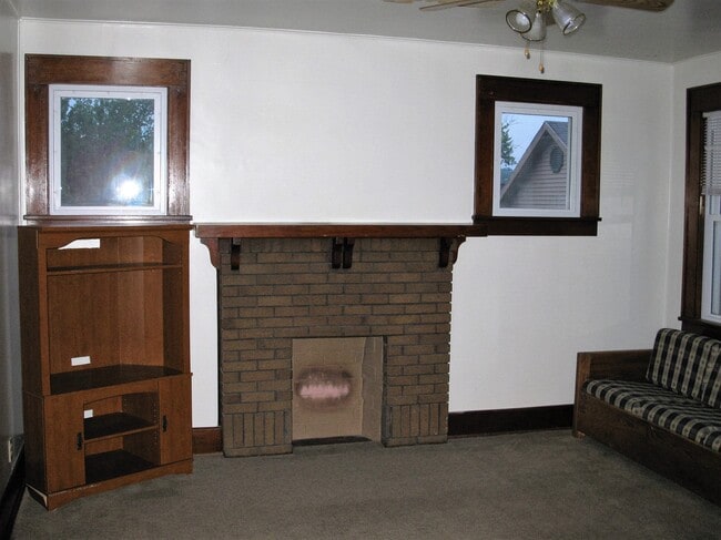 Photo - 724 1/2 McLane Ave