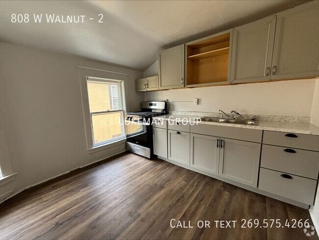 Building Photo - 808 W Walnut-2 Unit 2 Rental
