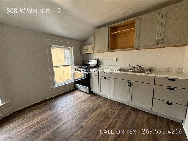 808 W Walnut-2 - 808 W Walnut-2 Apartamento Unidad 2