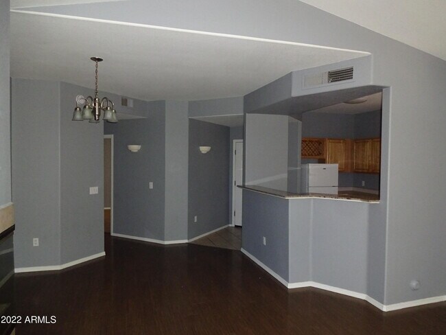 Photo - 2929 W Yorkshire Dr Unidad 1079