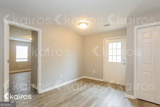 Photo - 415 Deer Park Dr