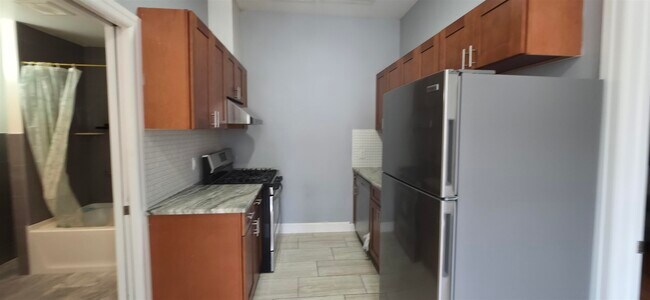 Photo - 100 Griffith St Unit 1R
