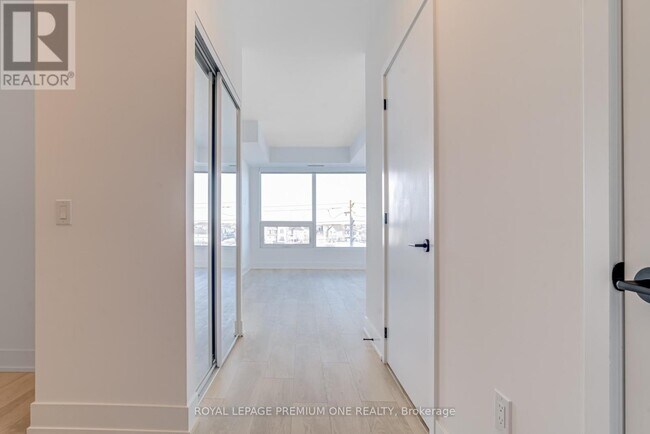 Photo - 2450 Old Bronte Rd Unité 406