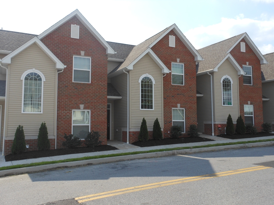 Chatham Mews - Chatham Mews Apartments