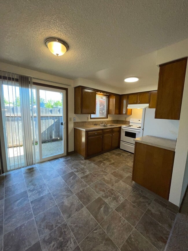 Photo - 2-bedroom Single Level Apartment Unidad 2481