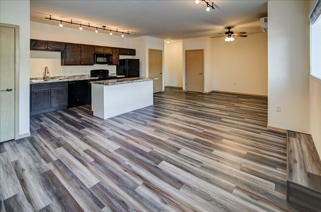 Building Photo - ? Beautifully Remodeled 2-Bedroom Apartment | Madison’s West Side — Minutes from Downtown! Unit 2128 Luann Ln #201