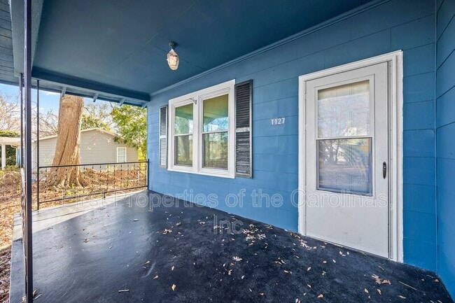 Photo - 1127 W 5th Ave