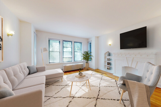 Dining/Living room - 5053 S. Ellis Avenue Apartments