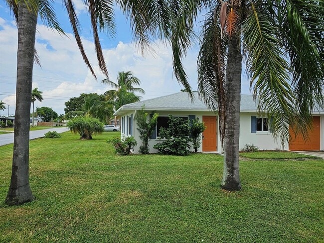 Photo - 145 SW 8th Ave