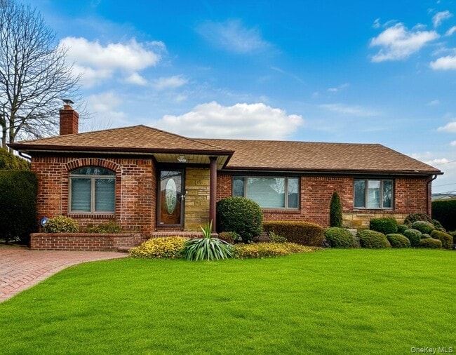 Building Photo - 23 Center Dr