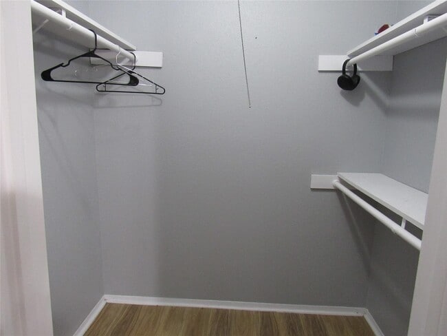 Building Photo - 6001 Reims Rd Unit 305 Rental