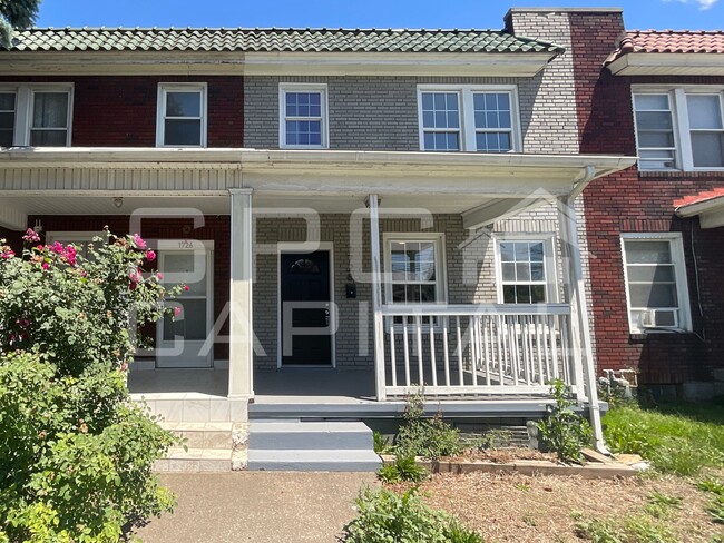 Building Photo - 1728 Paxton St