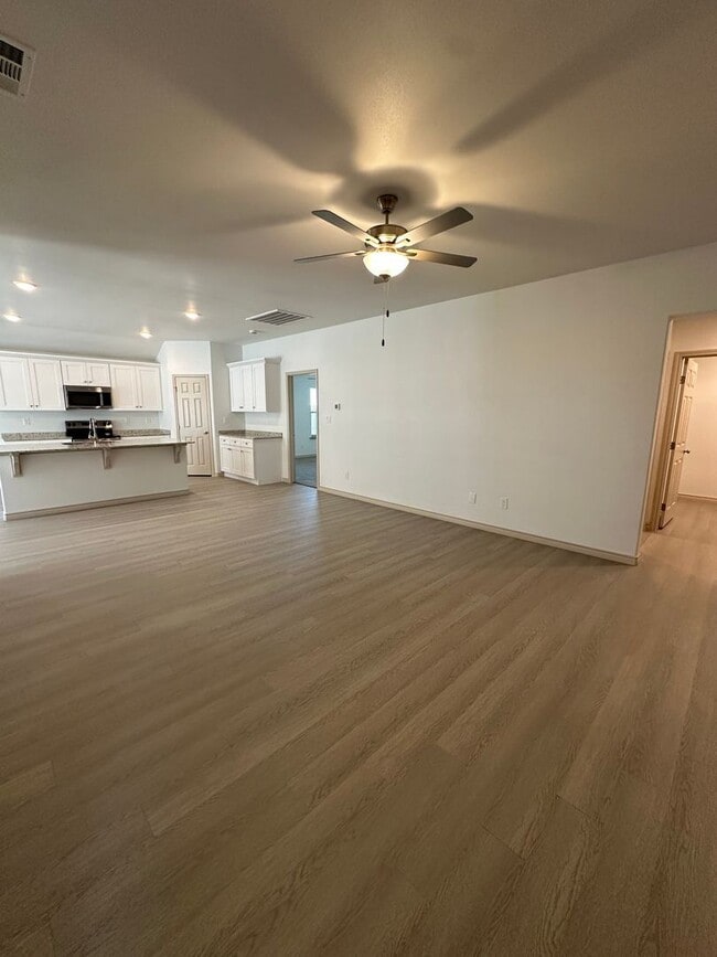 Photo - Fresh, Modern, and Move-In Ready!