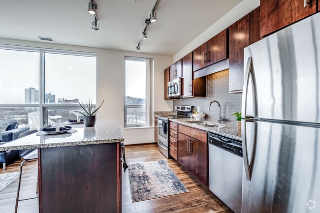 2BR, 2BA - 954SF