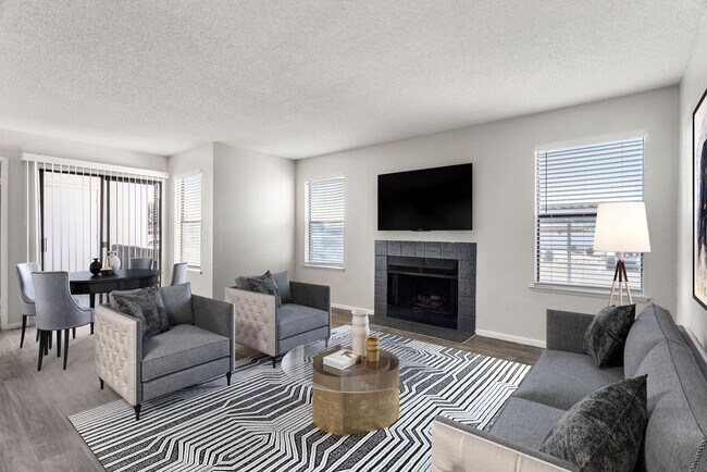 Photo - Cielo on Gilbert