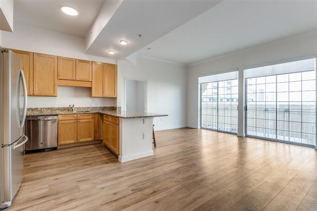 Building Photo - 3225 Turtle Creek Blvd Unit 511 Rental
